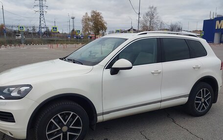 Volkswagen Touareg III, 2011 год, 2 500 000 рублей, 3 фотография