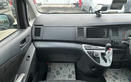 Toyota ISis I, 2011 год, 1 499 000 рублей, 17 фотография