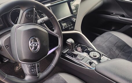 Toyota Camry, 2019 год, 2 700 000 рублей, 9 фотография