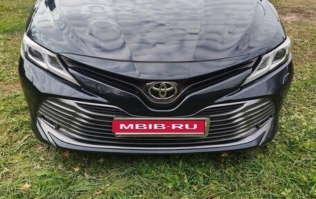 Toyota Camry, 2019 год, 2 700 000 рублей, 6 фотография