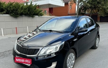 KIA Rio III рестайлинг, 2014 год, 1 015 000 рублей, 3 фотография