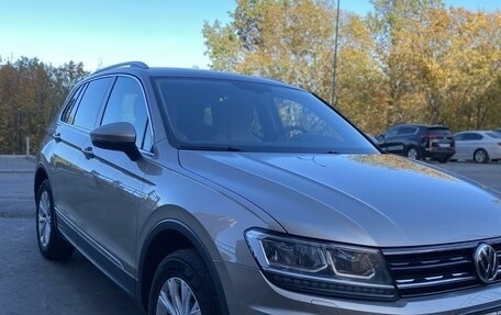 Volkswagen Tiguan II, 2017 год, 2 425 000 рублей, 3 фотография