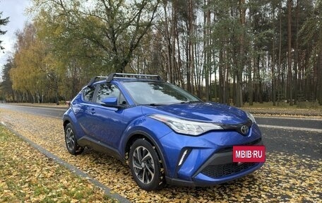 Toyota C-HR I рестайлинг, 2020 год, 2 700 000 рублей, 9 фотография