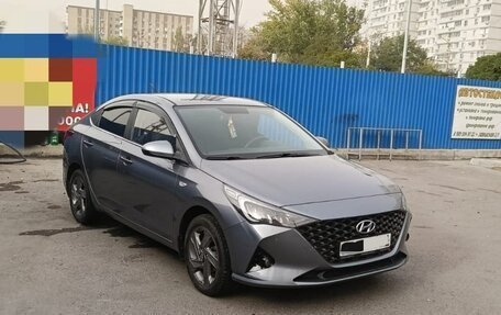 Hyundai Solaris II рестайлинг, 2021 год, 1 790 000 рублей, 2 фотография