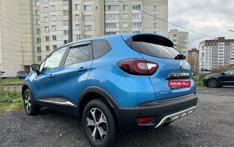 Renault Kaptur I рестайлинг, 2017 год, 999 999 рублей, 4 фотография