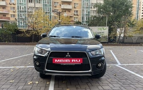 Mitsubishi Outlander III рестайлинг 3, 2011 год, 1 380 000 рублей, 2 фотография