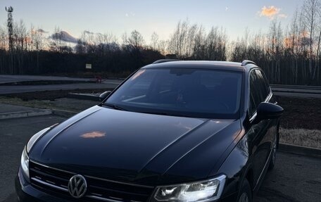 Volkswagen Tiguan II, 2018 год, 3 100 000 рублей, 3 фотография