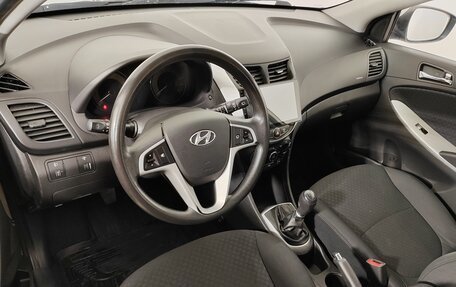 Hyundai Solaris II рестайлинг, 2012 год, 814 000 рублей, 13 фотография