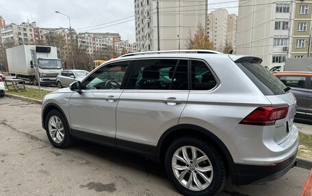 Volkswagen Tiguan II, 2018 год, 2 870 000 рублей, 8 фотография