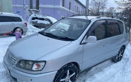 Toyota Ipsum II, 1999 год, 770 000 рублей, 2 фотография