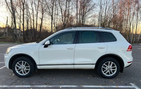 Volkswagen Touareg III, 2011 год, 2 600 000 рублей, 2 фотография