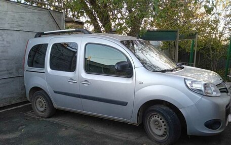 Renault Kangoo II рестайлинг, 2013 год, 930 000 рублей, 10 фотография