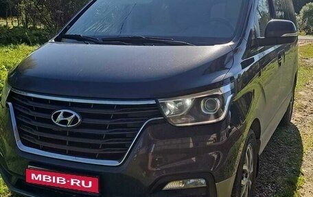 Hyundai H-1 II рестайлинг, 2019 год, 2 995 000 рублей, 2 фотография