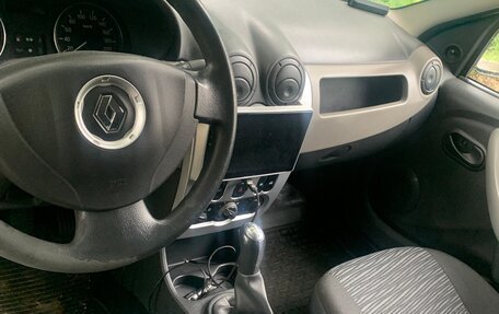 Renault Logan I, 2011 год, 390 000 рублей, 2 фотография