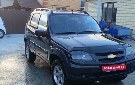 Chevrolet Niva I рестайлинг, 2018 год, 950 000 рублей, 2 фотография