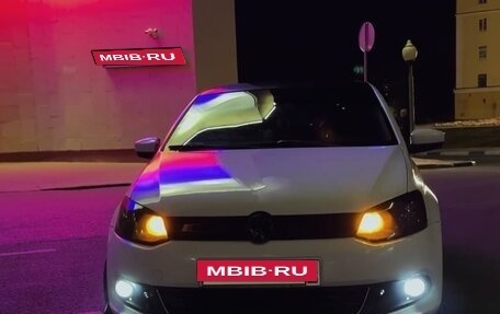 Volkswagen Polo VI (EU Market), 2012 год, 1 080 000 рублей, 2 фотография