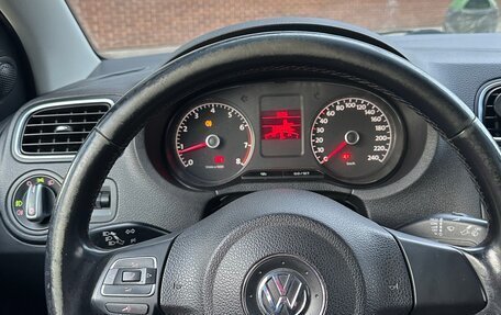 Volkswagen Polo VI (EU Market), 2012 год, 1 080 000 рублей, 17 фотография