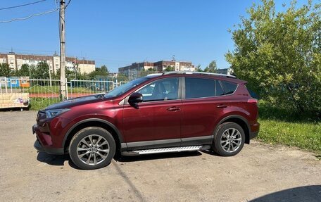 Toyota RAV4, 2018 год, 3 650 000 рублей, 8 фотография