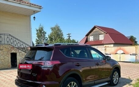 Toyota RAV4, 2018 год, 3 650 000 рублей, 3 фотография