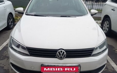 Volkswagen Jetta VI, 2014 год, 1 700 000 рублей, 2 фотография