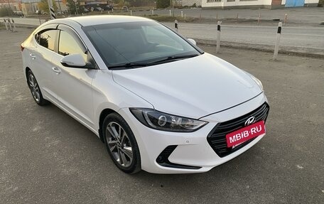 Hyundai Elantra VI рестайлинг, 2016 год, 1 999 000 рублей, 6 фотография