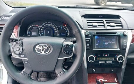 Toyota Camry, 2014 год, 1 690 000 рублей, 5 фотография