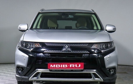 Mitsubishi Outlander III рестайлинг 3, 2019 год, 3 030 000 рублей, 2 фотография