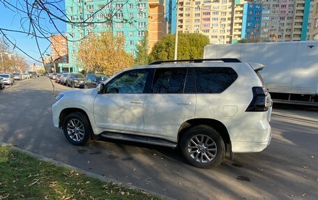 Toyota Land Cruiser Prado 150 рестайлинг 2, 2019 год, 6 500 000 рублей, 4 фотография