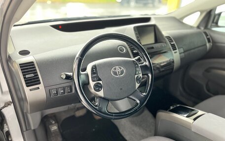 Toyota Prius, 2008 год, 865 000 рублей, 10 фотография