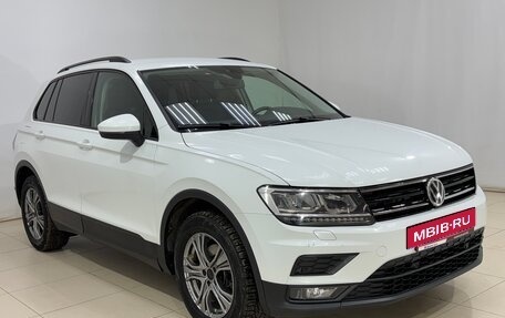 Volkswagen Tiguan II, 2020 год, 2 044 000 рублей, 3 фотография