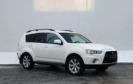 Mitsubishi Outlander III рестайлинг 3, 2012 год, 1 290 000 рублей, 3 фотография