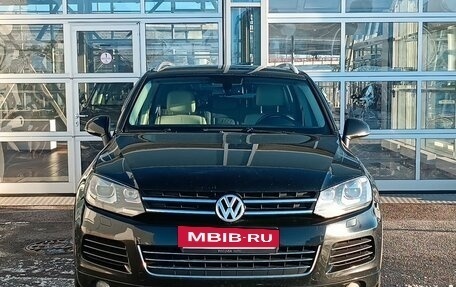 Volkswagen Touareg III, 2011 год, 1 889 000 рублей, 2 фотография