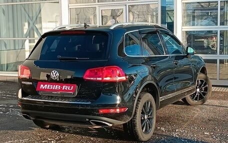 Volkswagen Touareg III, 2011 год, 1 889 000 рублей, 8 фотография