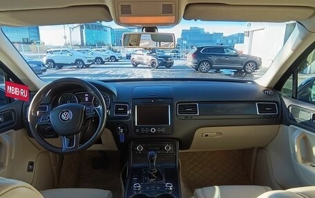 Volkswagen Touareg III, 2011 год, 1 889 000 рублей, 12 фотография