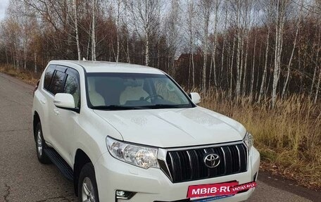 Toyota Land Cruiser Prado 150 рестайлинг 2, 2022 год, 7 299 000 рублей, 3 фотография