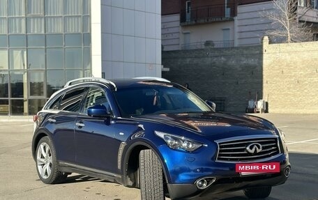 Infiniti QX70, 2013 год, 2 400 000 рублей, 3 фотография