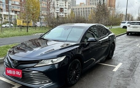 Toyota Camry, 2018 год, 3 000 000 рублей, 1 фотография