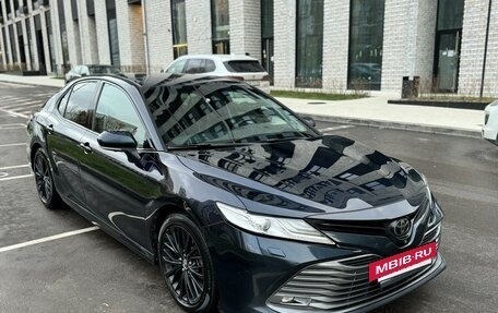 Toyota Camry, 2018 год, 3 000 000 рублей, 3 фотография