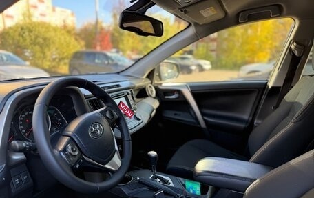 Toyota RAV4, 2015 год, 1 850 000 рублей, 5 фотография