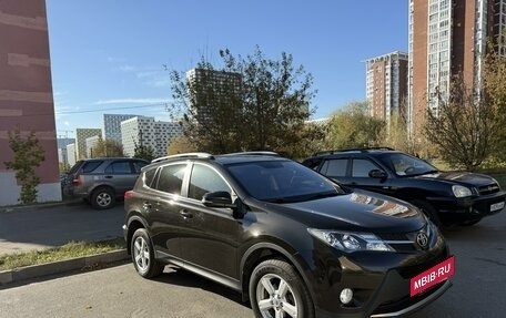 Toyota RAV4, 2015 год, 1 850 000 рублей, 2 фотография