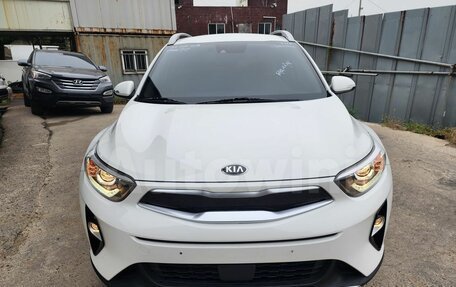 KIA Stonic, 2018 год, 1 250 000 рублей, 2 фотография