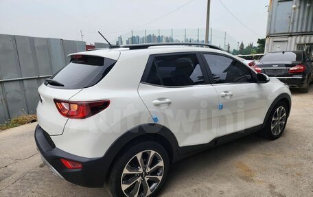 KIA Stonic, 2018 год, 1 250 000 рублей, 6 фотография