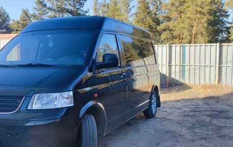 Volkswagen Transporter T5 рестайлинг, 2007 год, 1 700 000 рублей, 1 фотография