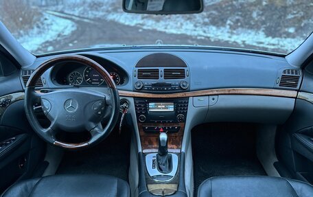 Mercedes-Benz E-Класс, 2003 год, 950 000 рублей, 10 фотография