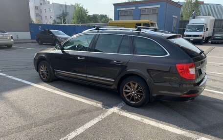 Skoda Superb III рестайлинг, 2013 год, 1 400 000 рублей, 22 фотография