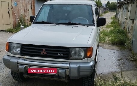 Mitsubishi Montero III, 1995 год, 400 000 рублей, 3 фотография