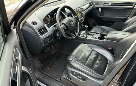 Volkswagen Touareg III, 2015 год, 2 590 000 рублей, 9 фотография