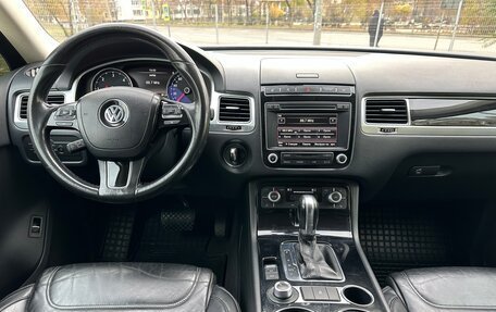 Volkswagen Touareg III, 2015 год, 2 590 000 рублей, 11 фотография