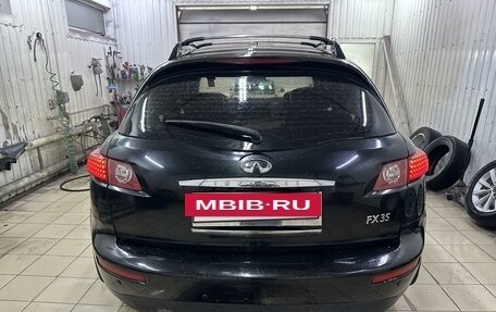 Infiniti FX I, 2005 год, 830 000 рублей, 3 фотография