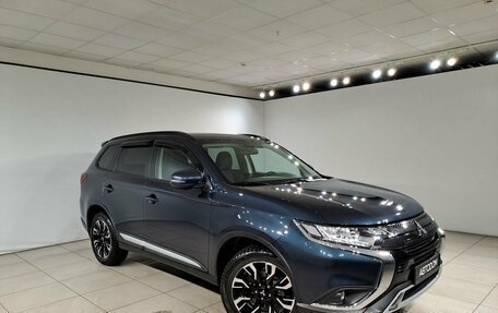 Mitsubishi Outlander III рестайлинг 3, 2021 год, 2 930 000 рублей, 2 фотография